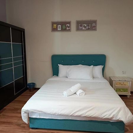 Melaka Beachfront Villa With Pool Zewnętrze zdjęcie
