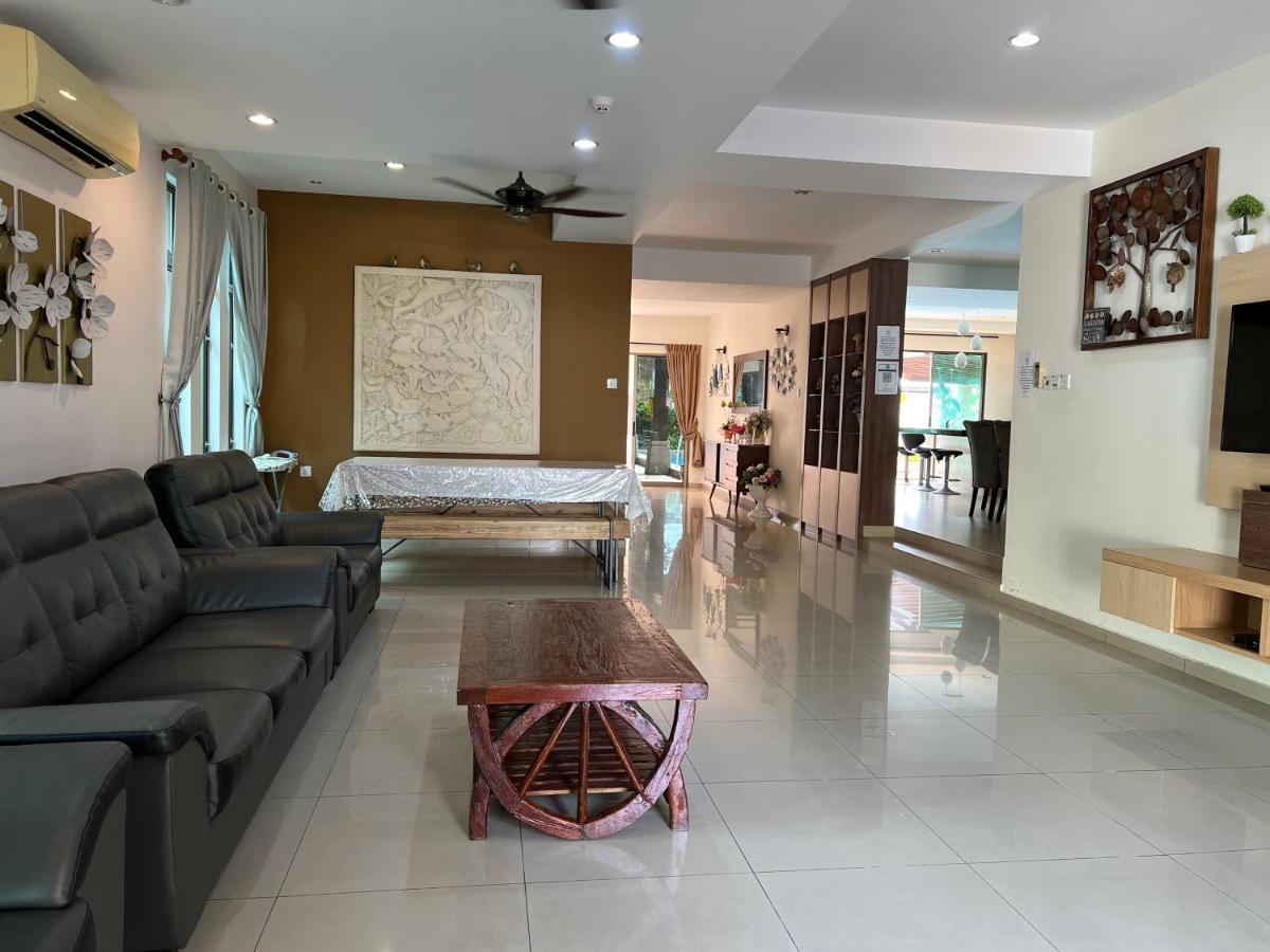 Melaka Beachfront Villa With Pool Zewnętrze zdjęcie