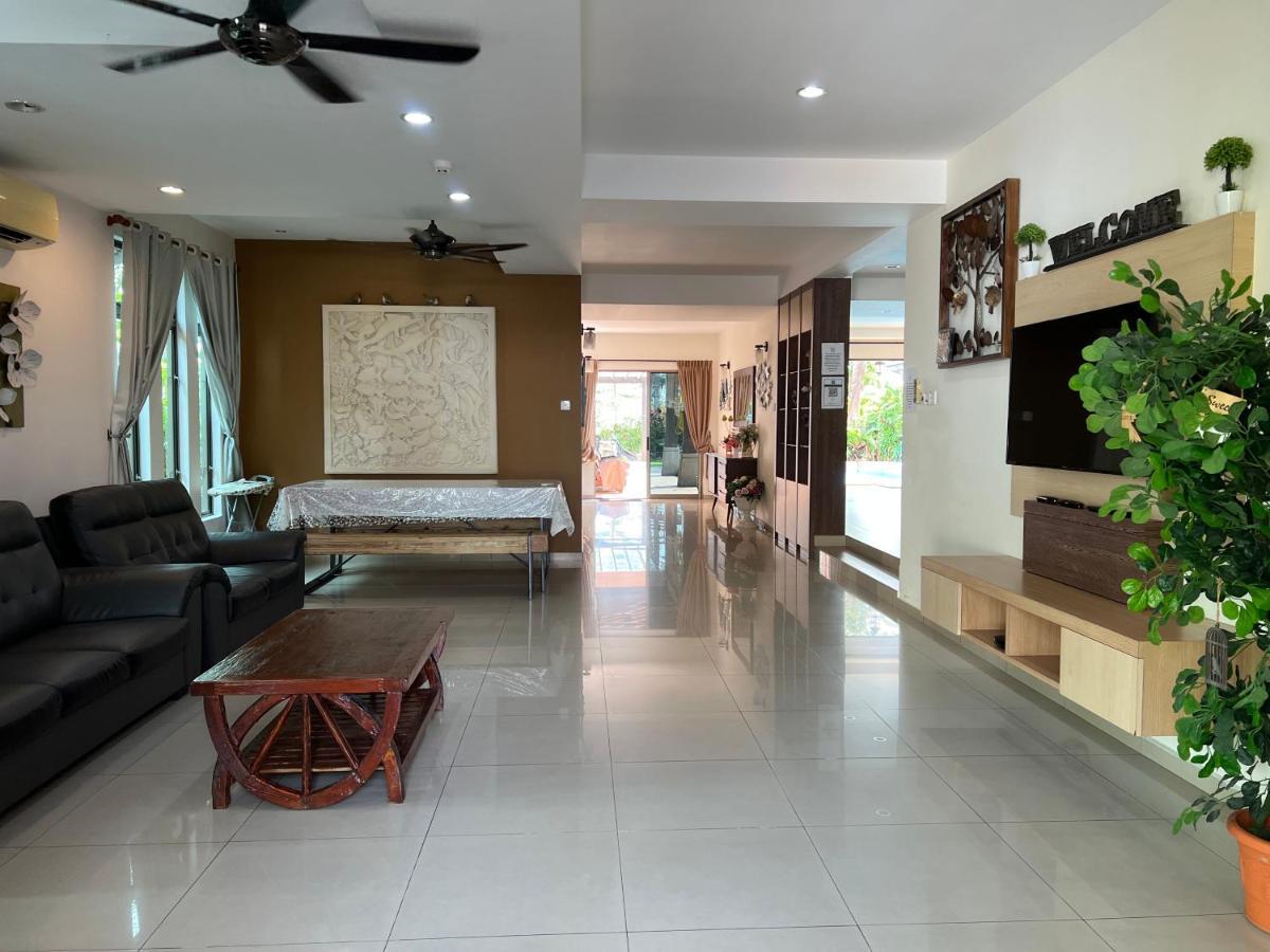 Melaka Beachfront Villa With Pool Zewnętrze zdjęcie