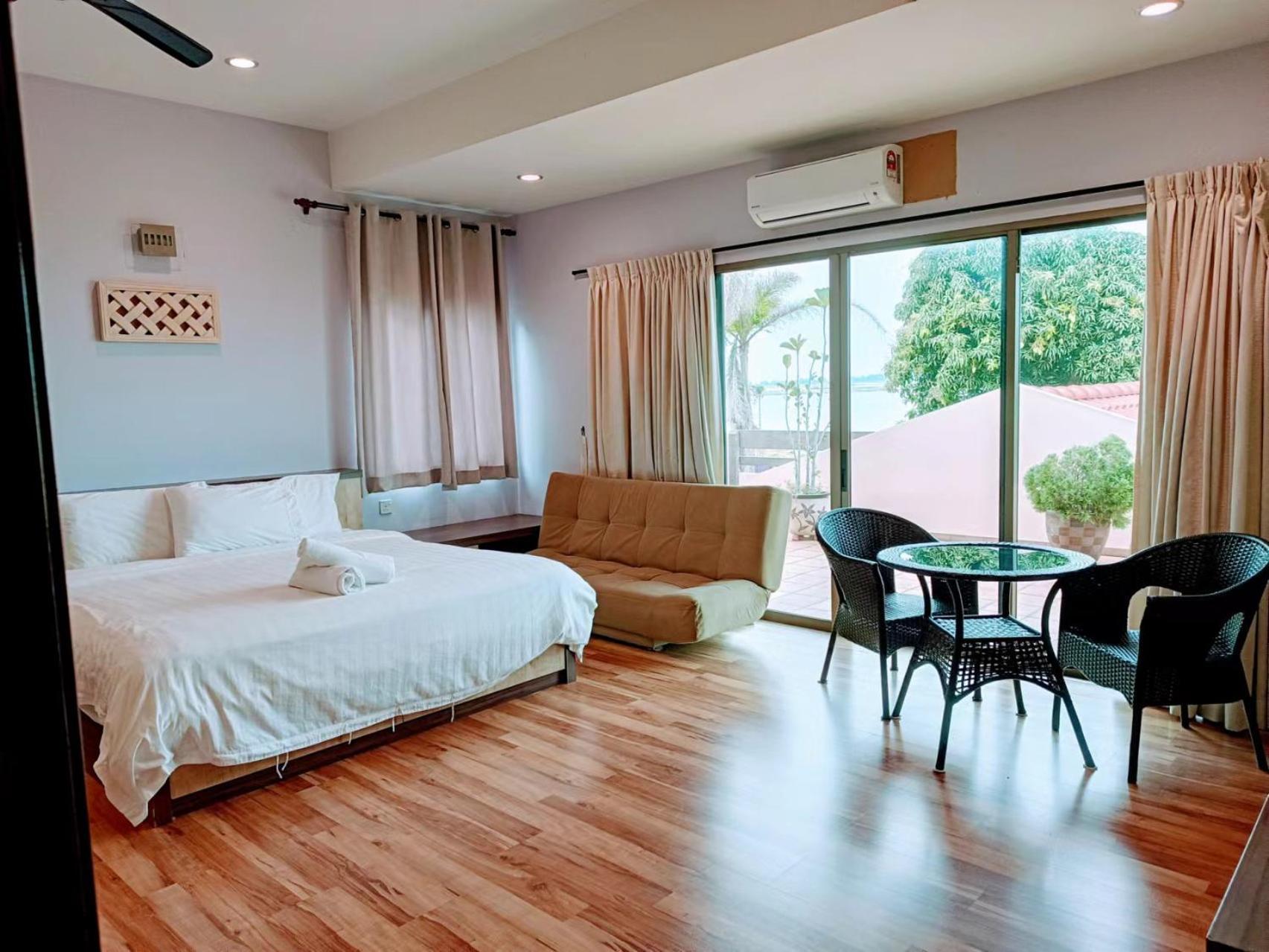 Melaka Beachfront Villa With Pool Zewnętrze zdjęcie