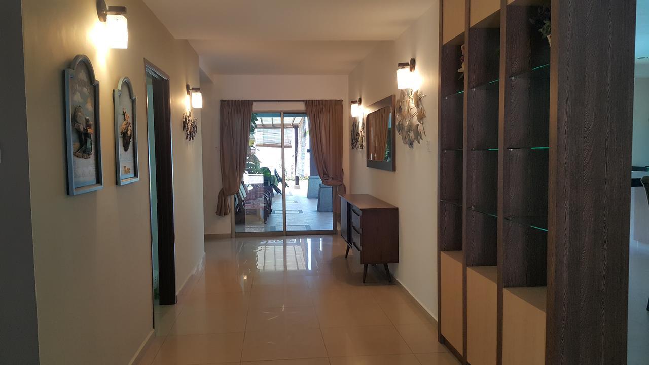Melaka Beachfront Villa With Pool Zewnętrze zdjęcie