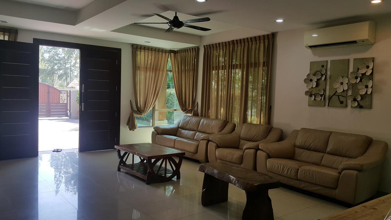 Melaka Beachfront Villa With Pool Zewnętrze zdjęcie