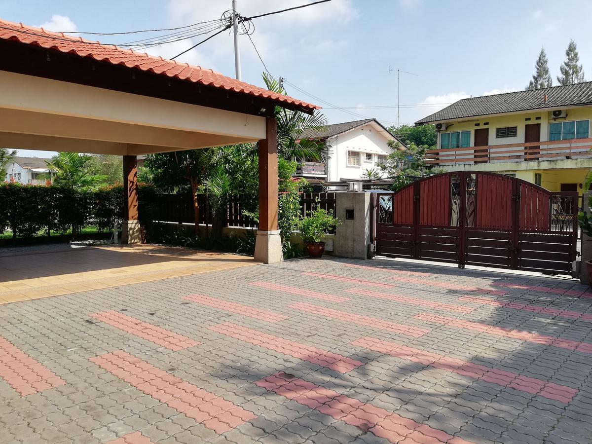 Melaka Beachfront Villa With Pool Zewnętrze zdjęcie