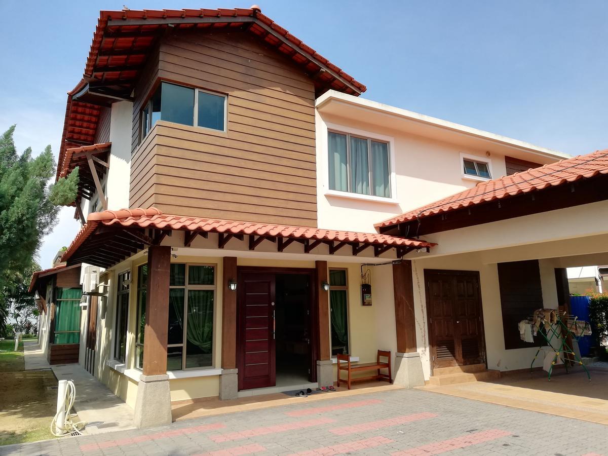 Melaka Beachfront Villa With Pool Zewnętrze zdjęcie