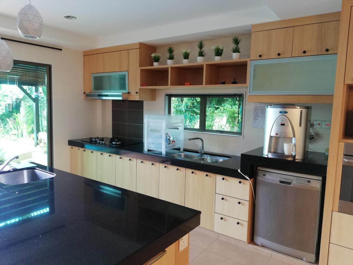 Melaka Beachfront Villa With Pool Zewnętrze zdjęcie