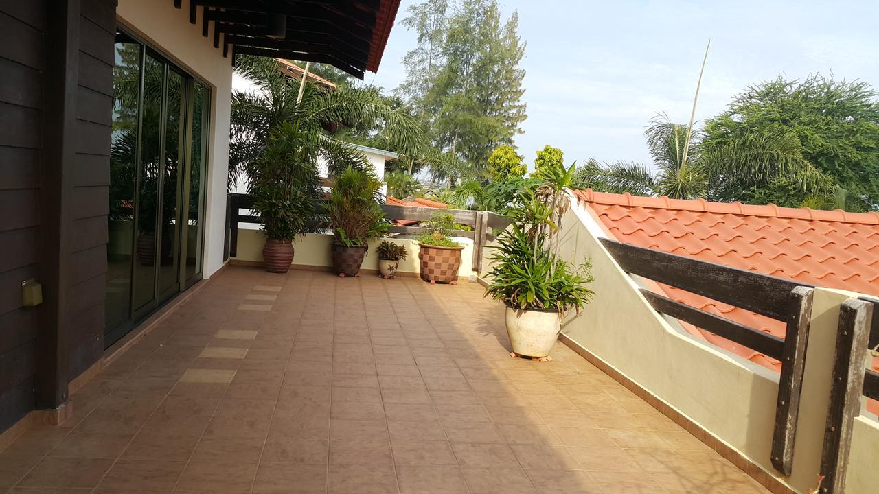 Melaka Beachfront Villa With Pool Zewnętrze zdjęcie